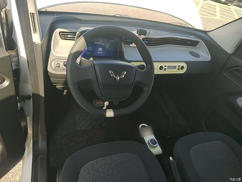 Wuling MINIEV, 2021 10