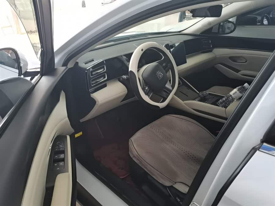 BYD Qin L 2025, фото 16