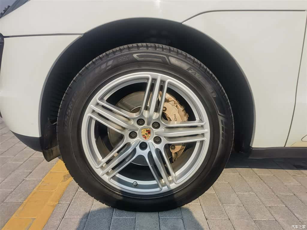 Porsche Macan, 2015 10