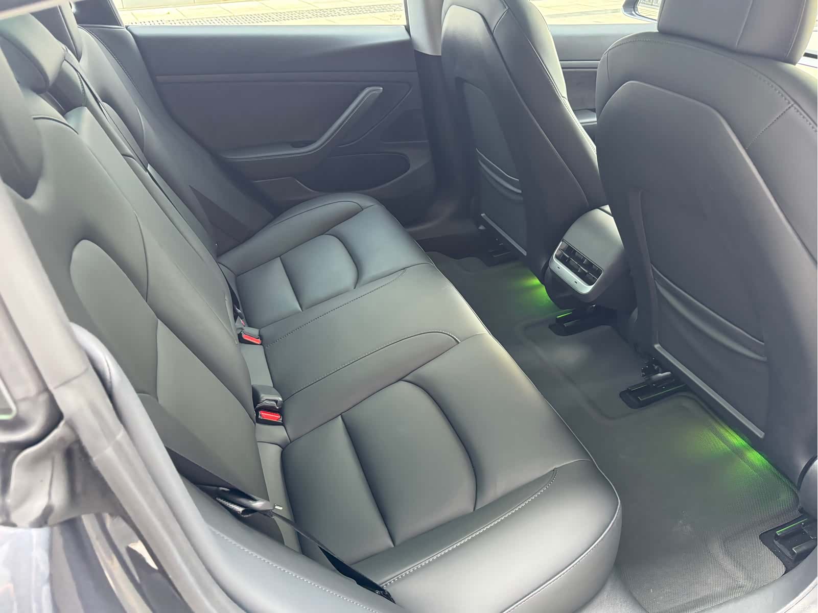 Tesla Model 3, 2021 27