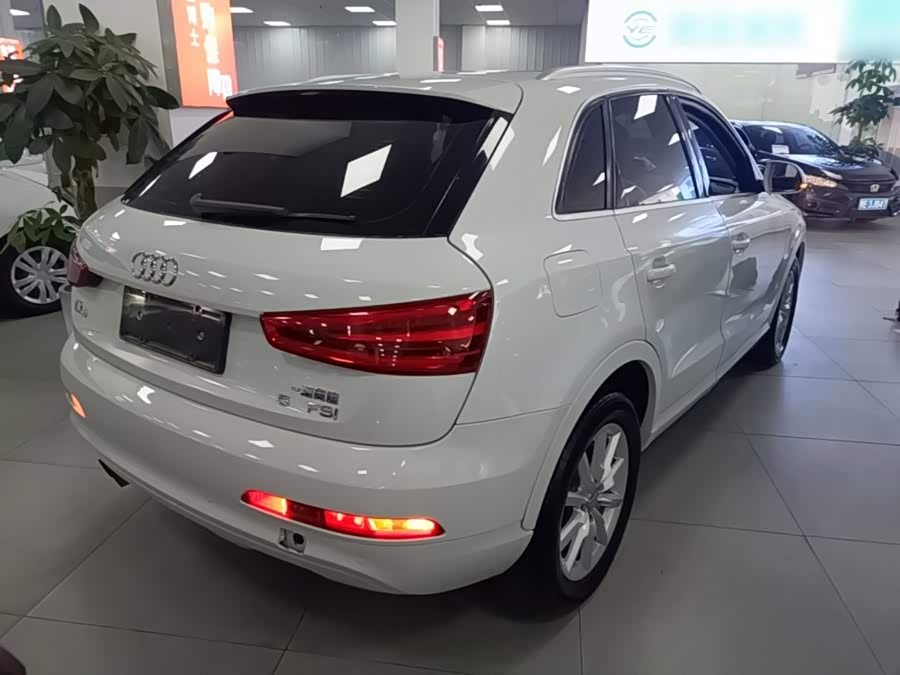 Audi Q3 2016, фото 6