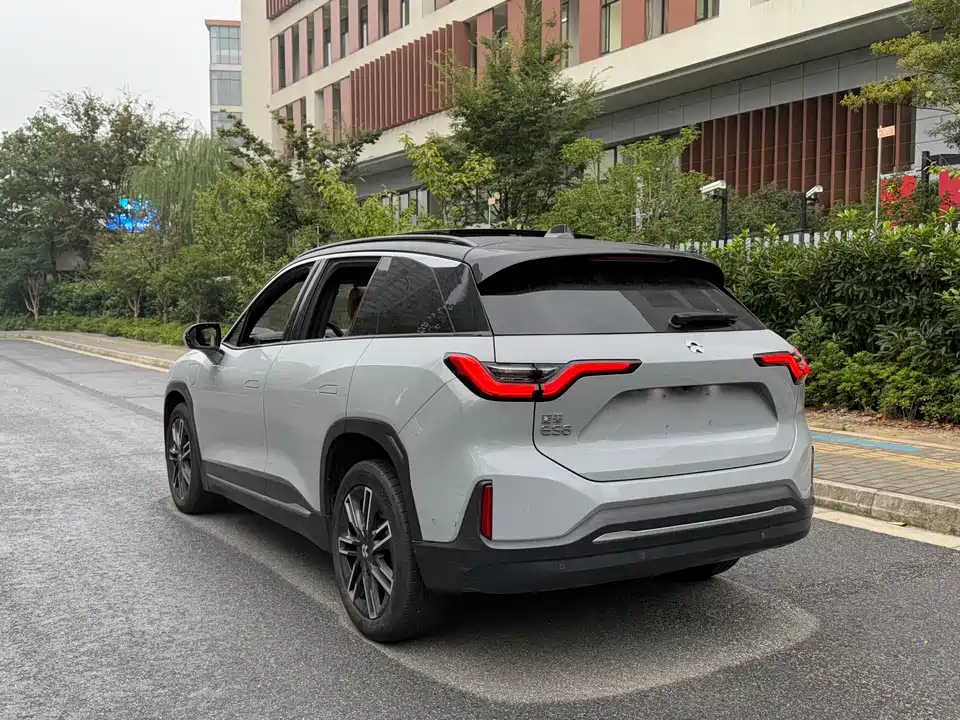 NIO ES6