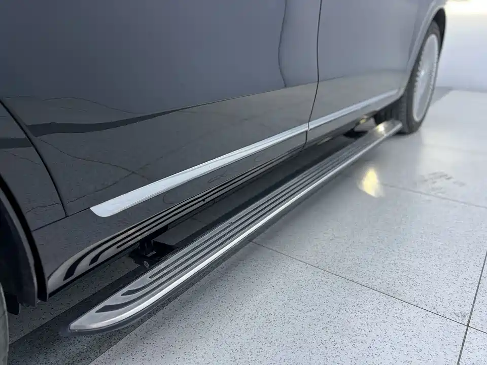 AITO Ask the world M9