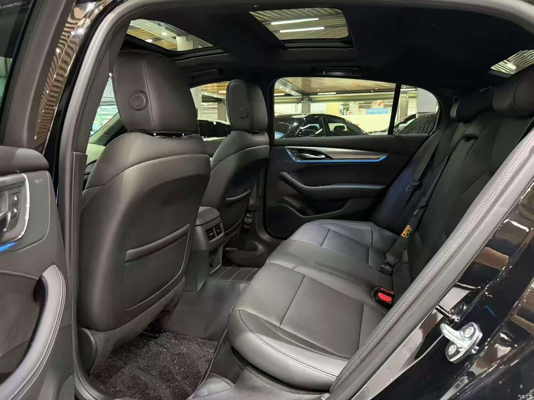 Cadillac CT5, 2025 4