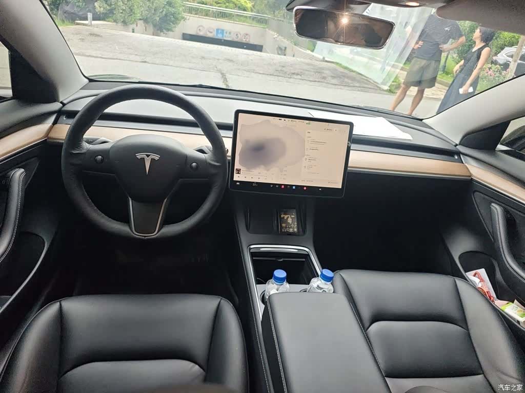 Tesla Model 3, 2022 13