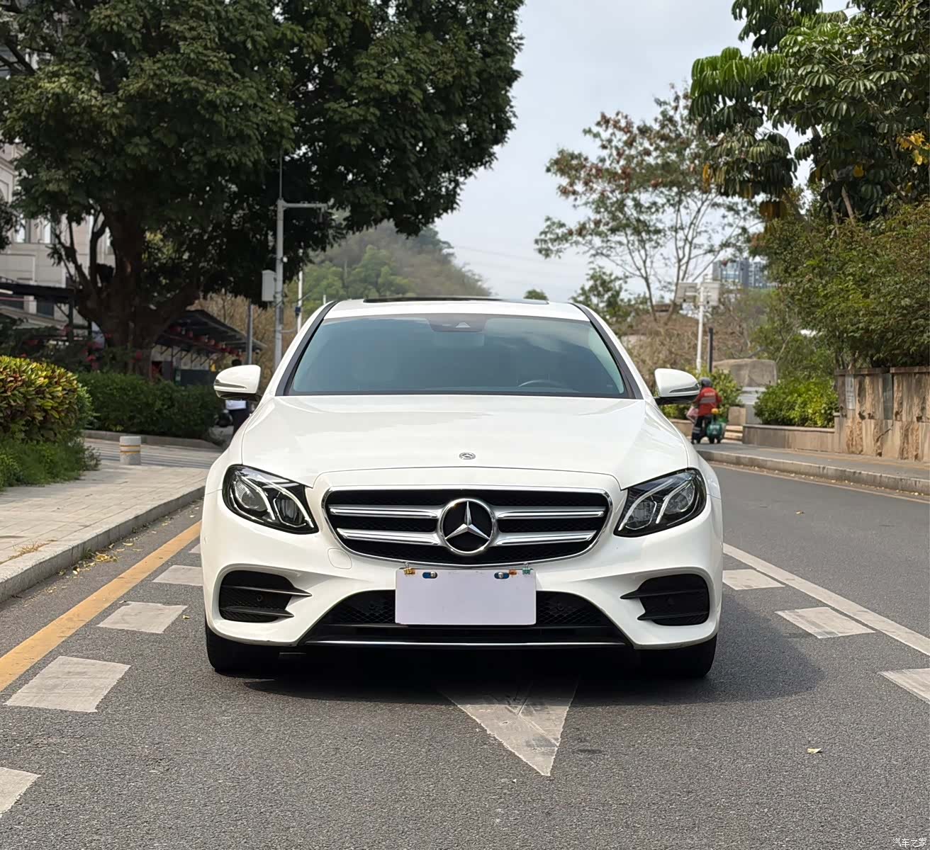 Mercedes-Benz E-Class, 2017 3