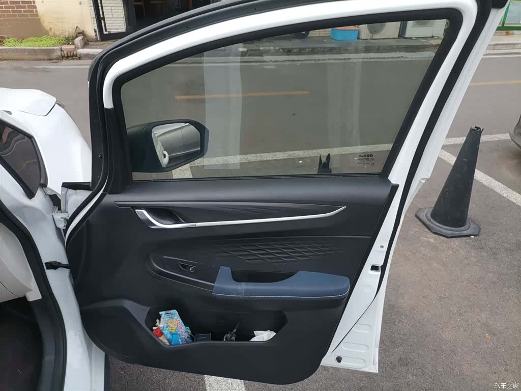 Geely EX3, 2022 15