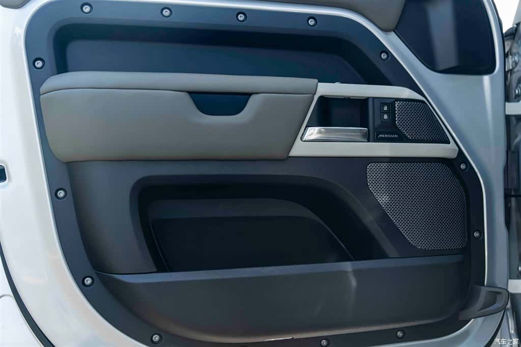 Land Rover Defender, 2021 22