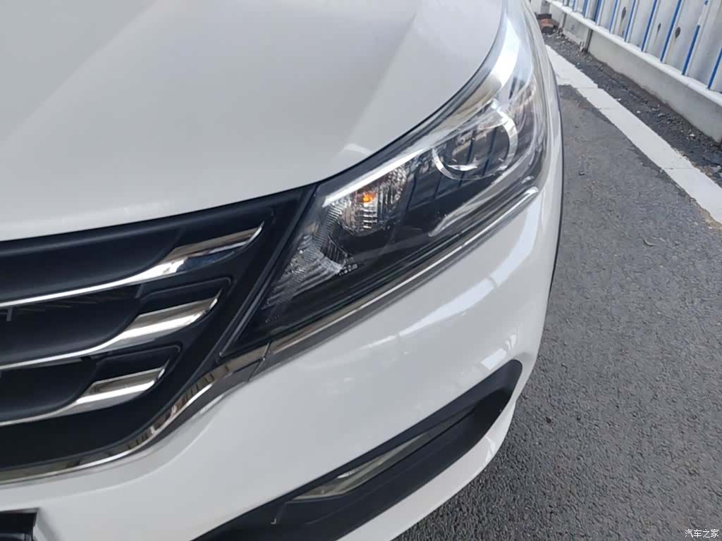 Wuling 310W, 2021 24