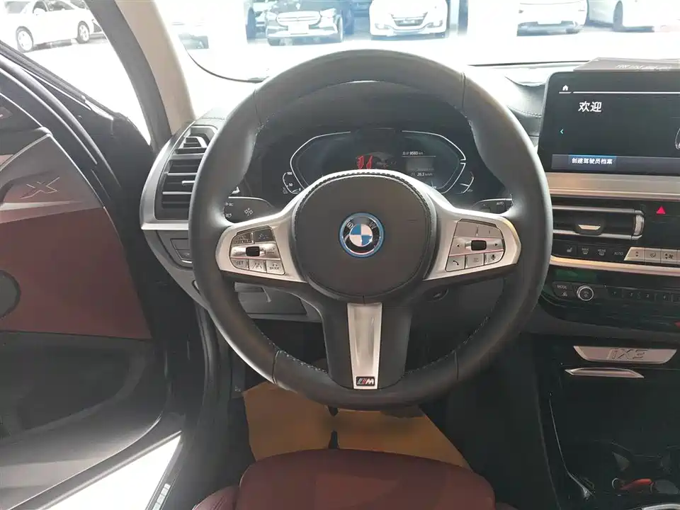 BMW iX3