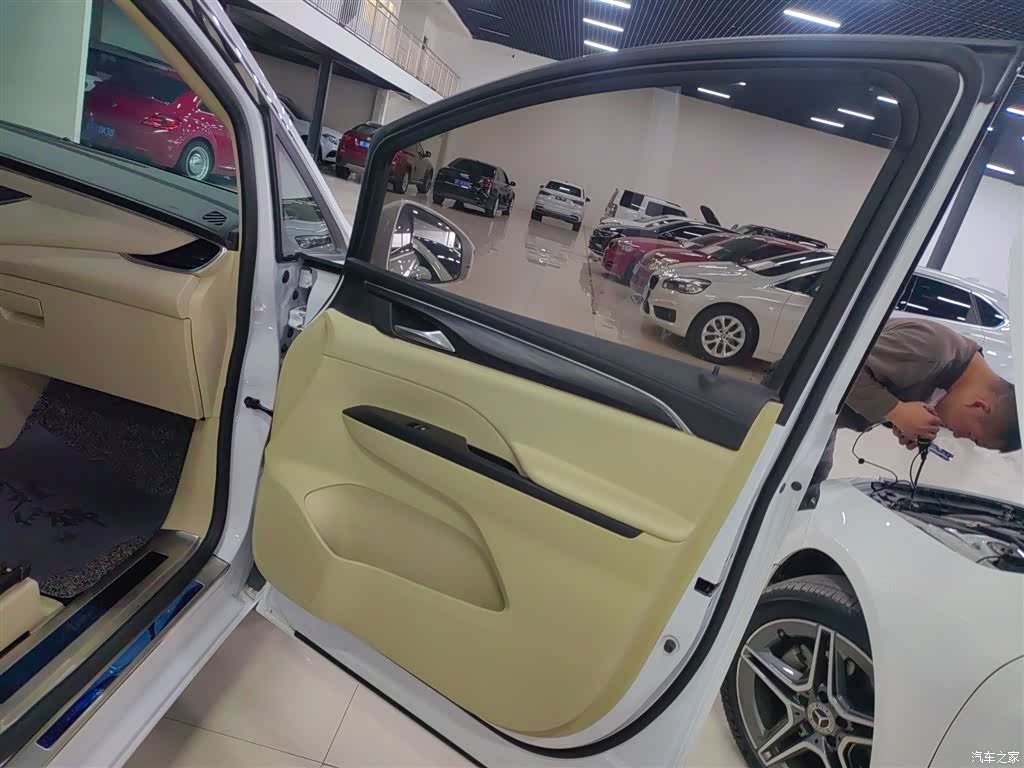 Buick GL8, 2023 26