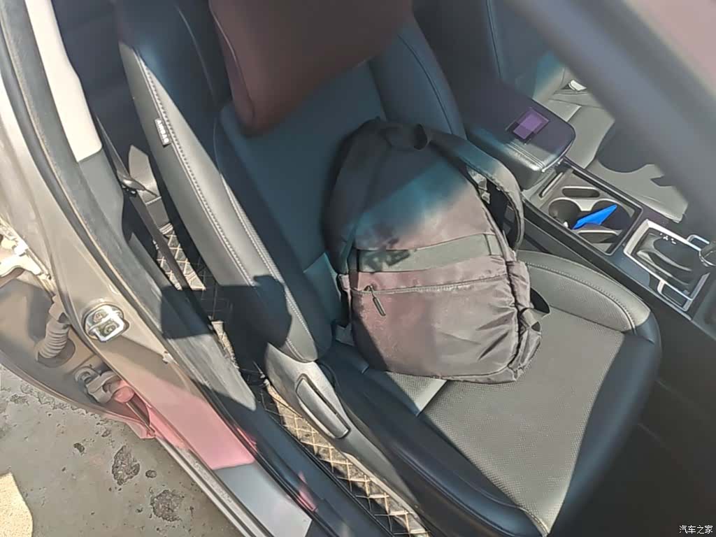 Hyundai DLX, 2016 25