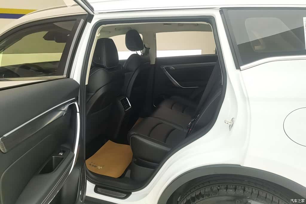 Geely Boyue, 2021 11