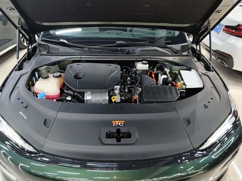 Geely 8, 2025 20