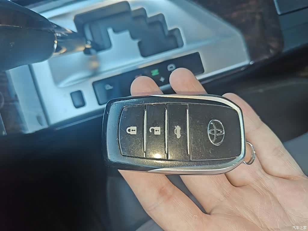Toyota Camry, 2016 9