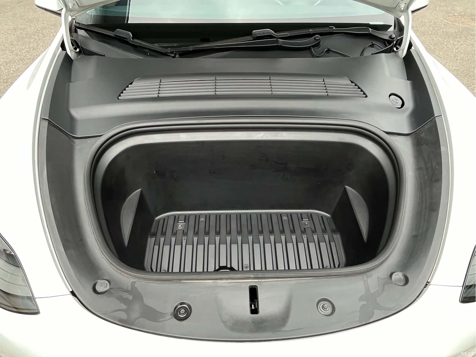 Tesla Model Y, 2021 18