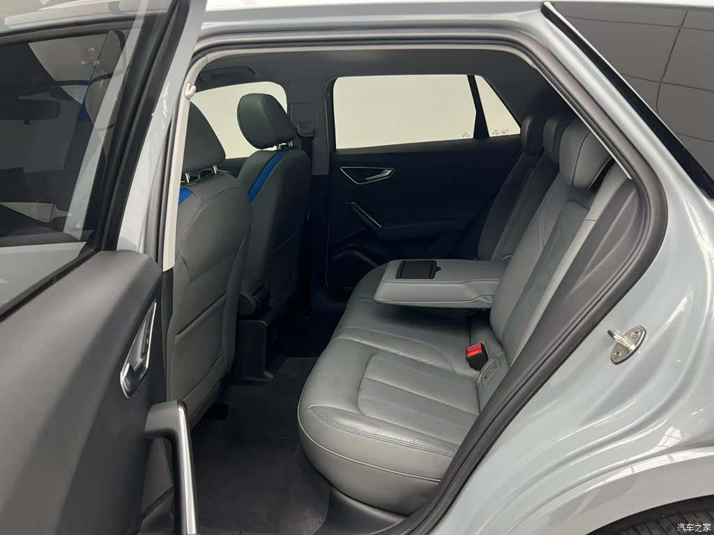 Audi Q2L, 2022 14
