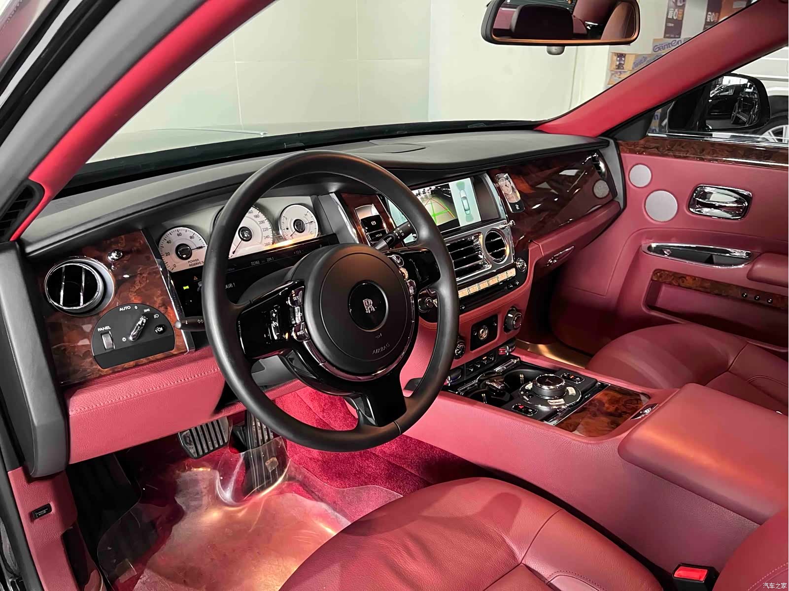 Rolls-Royce Ghost, 2014 21