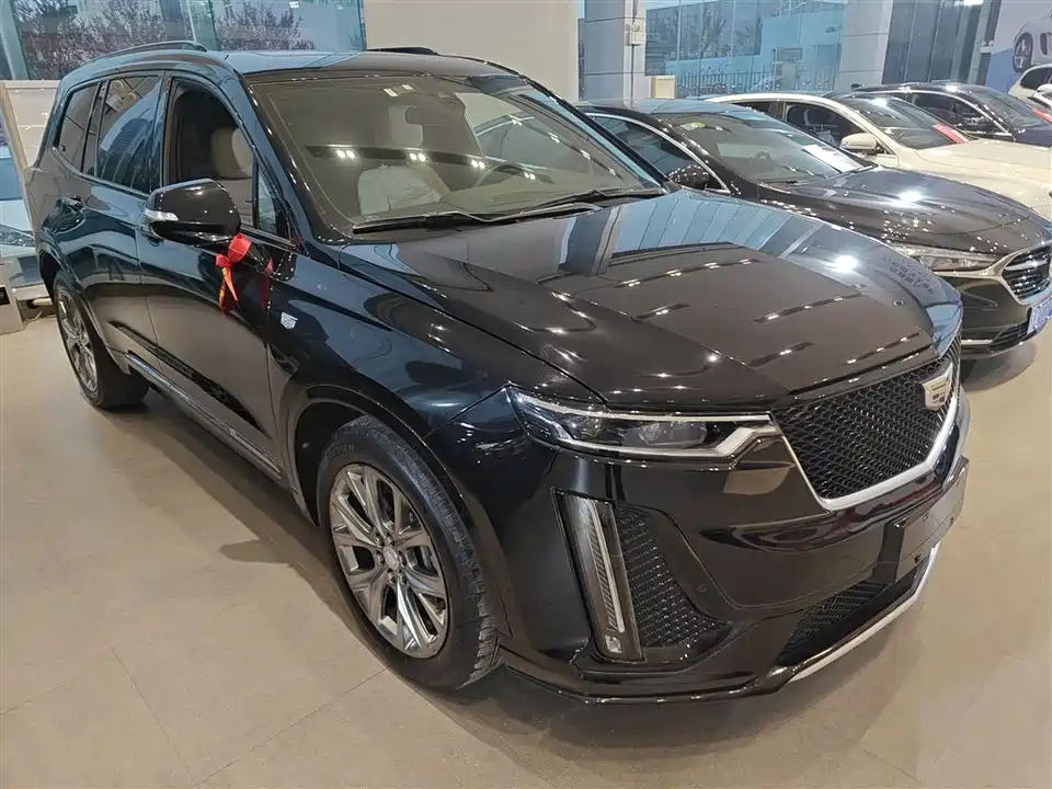 Cadillac XT6