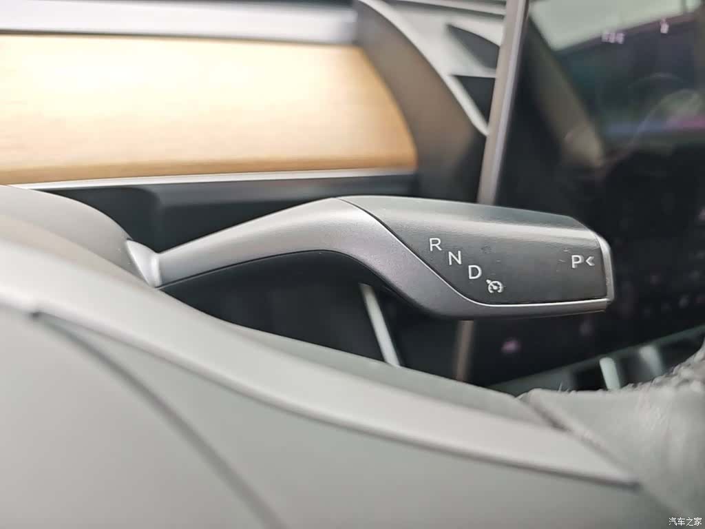 Tesla Model 3, 2020 14
