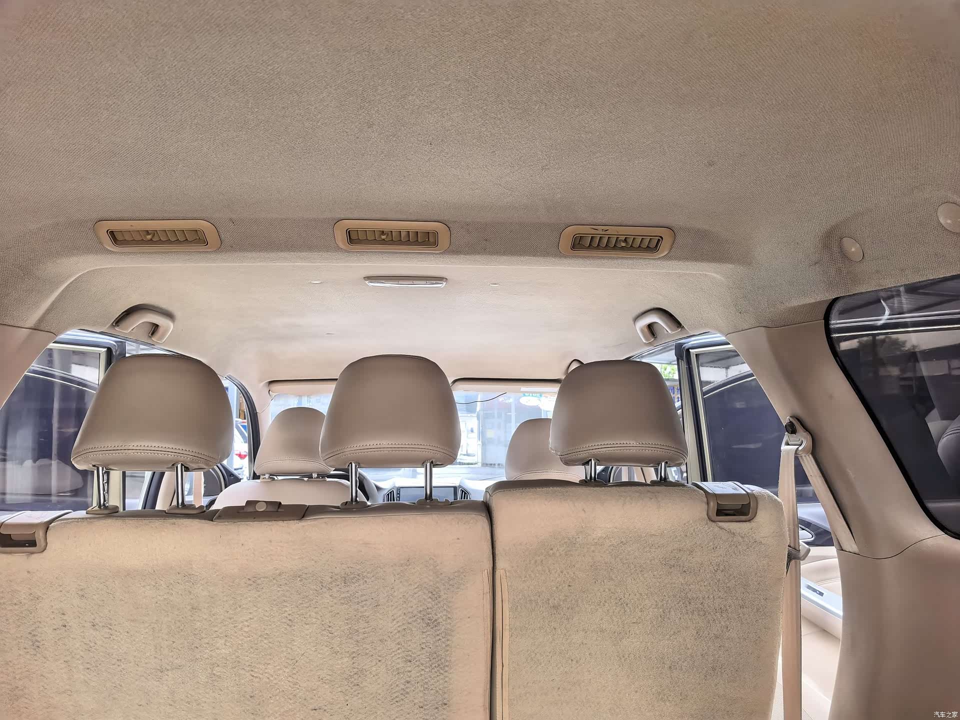 Wuling 730, 2015 15