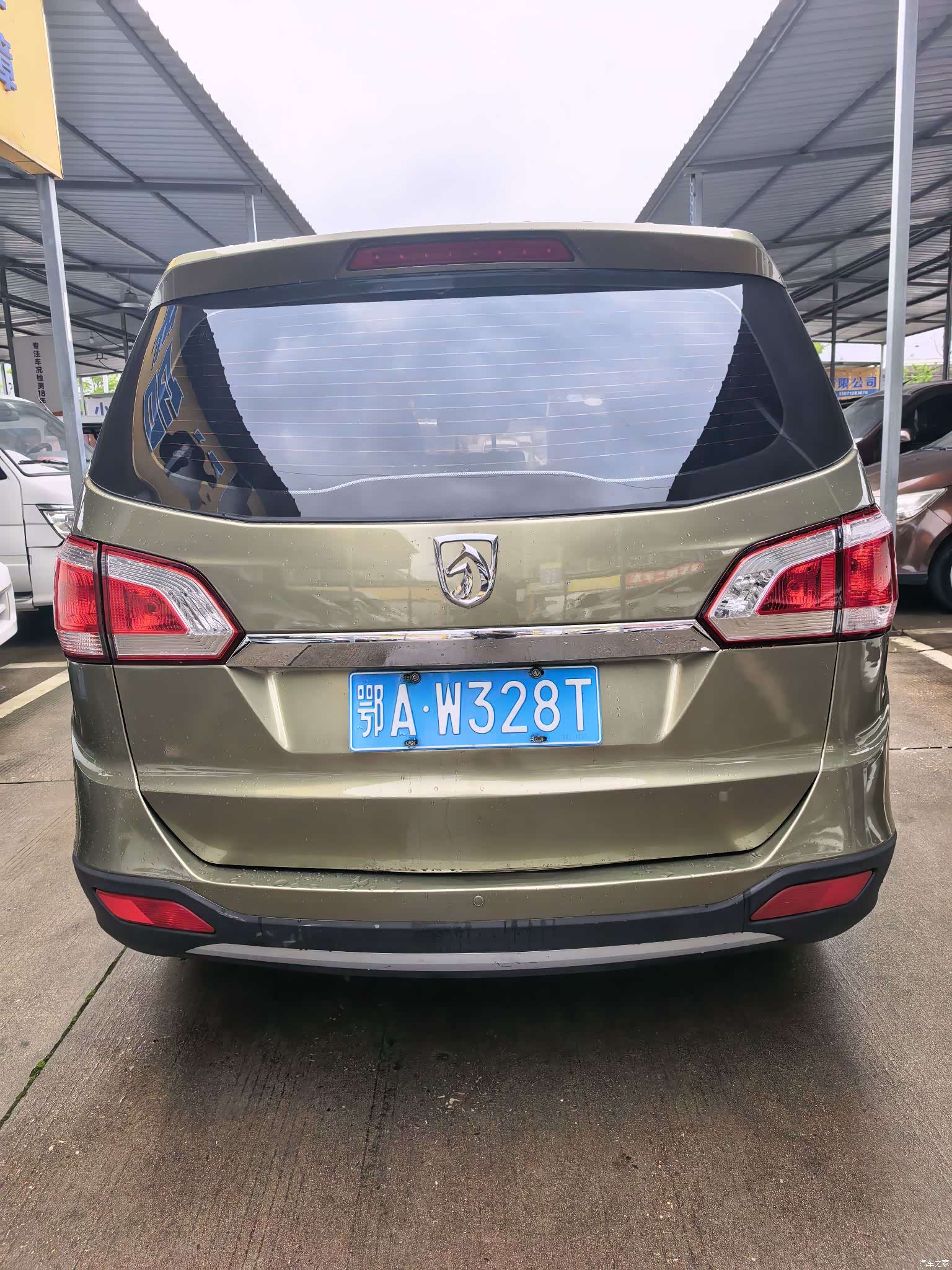 Wuling 730, 2015 4