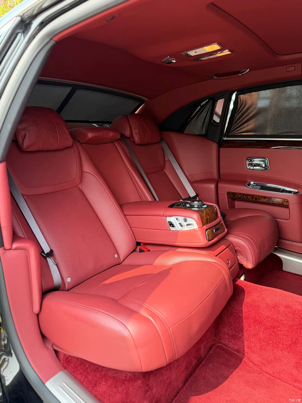 Rolls-Royce Ghost, 2016 39