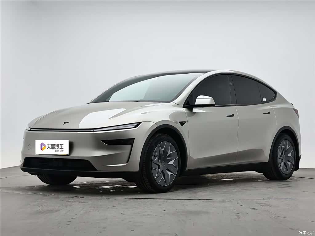 Tesla Model Y, 2025 1