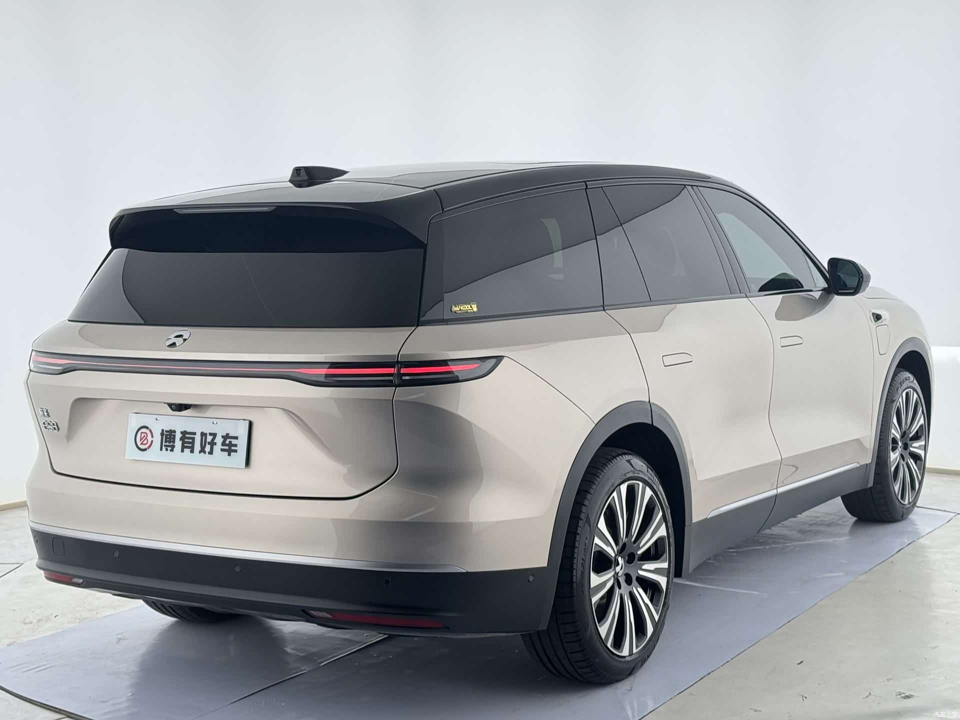 NIO ES8, 2023 3