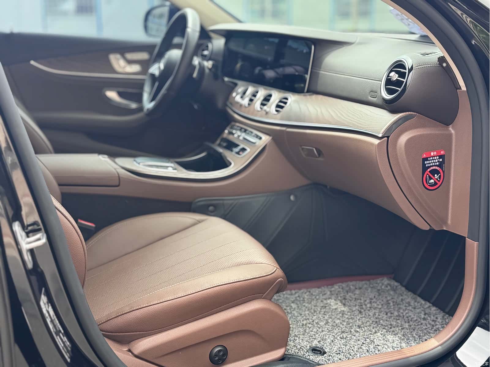 Mercedes-Benz E-Class, 2021 14
