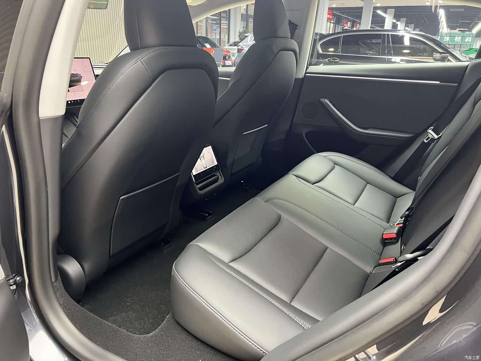 Tesla Model 3, 2026 20