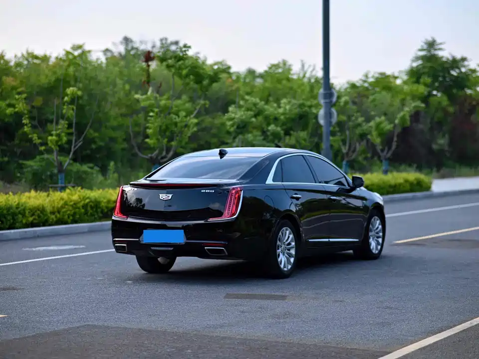 Cadillac XTS