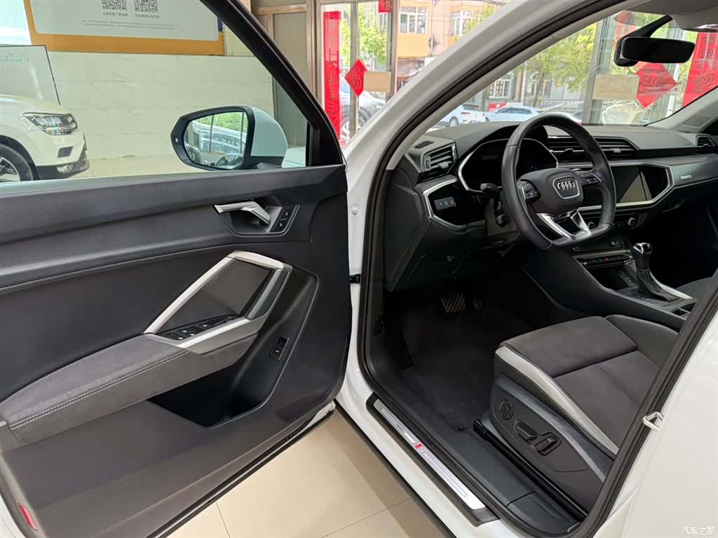 Audi Q3, 2023 8