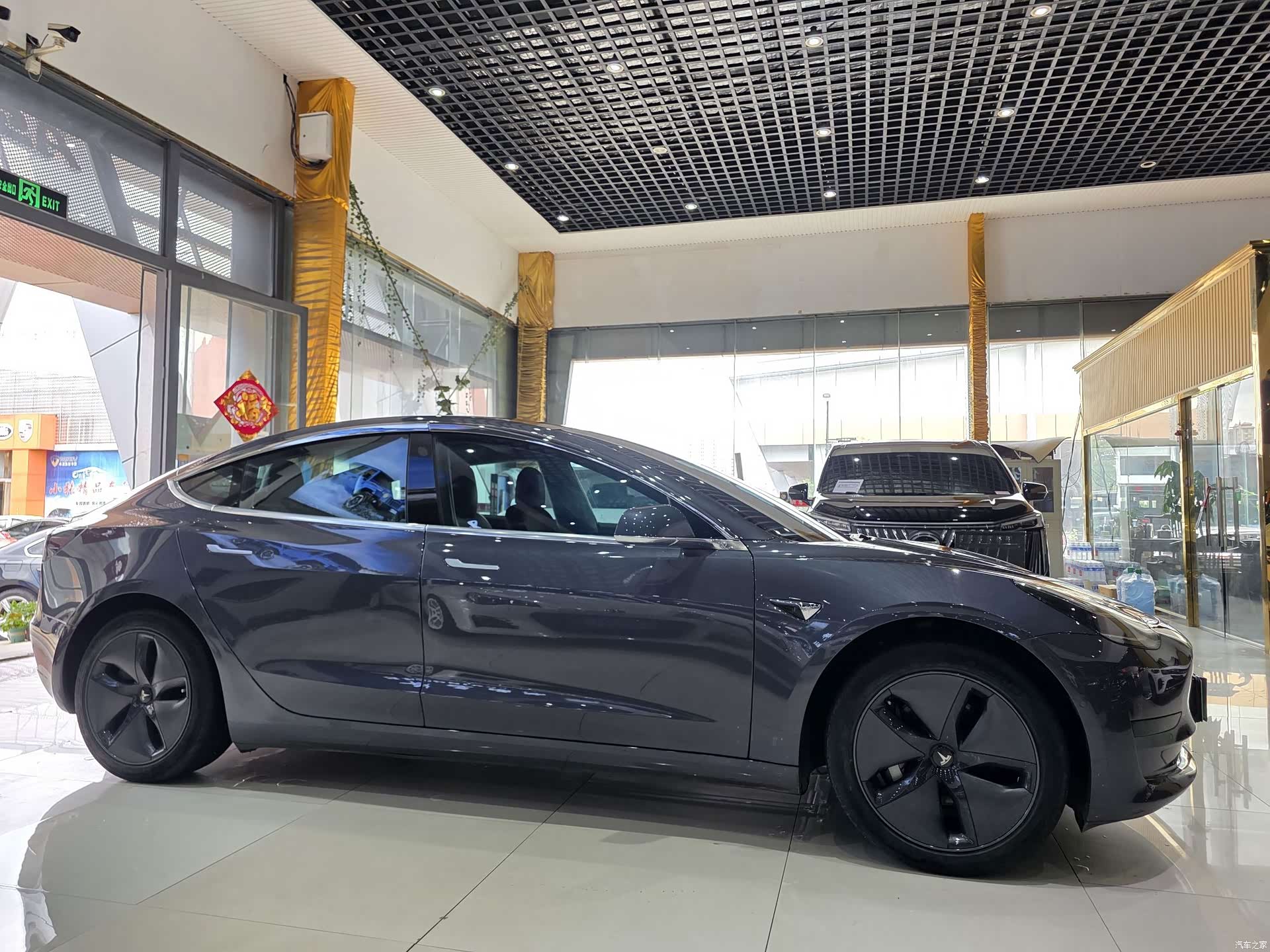 Tesla Model 3, 2020 все фото