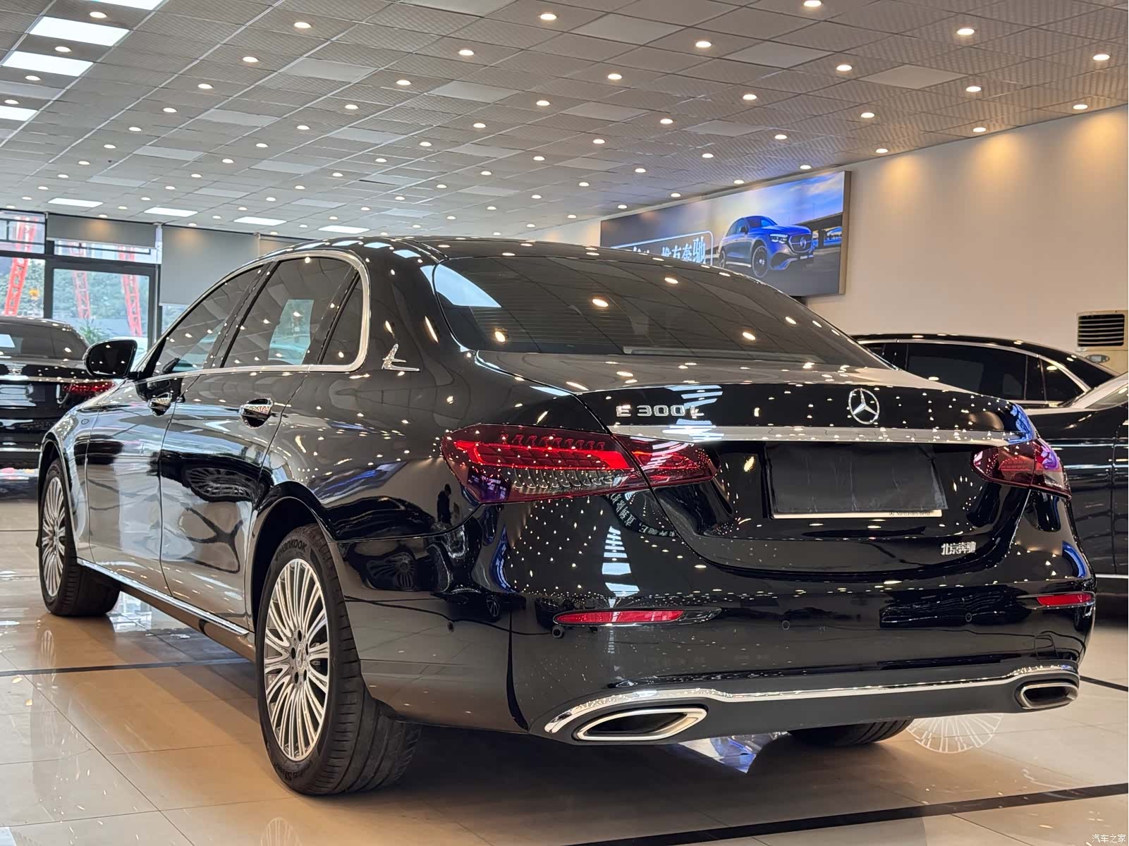 Mercedes-Benz E-Class, 2023 3