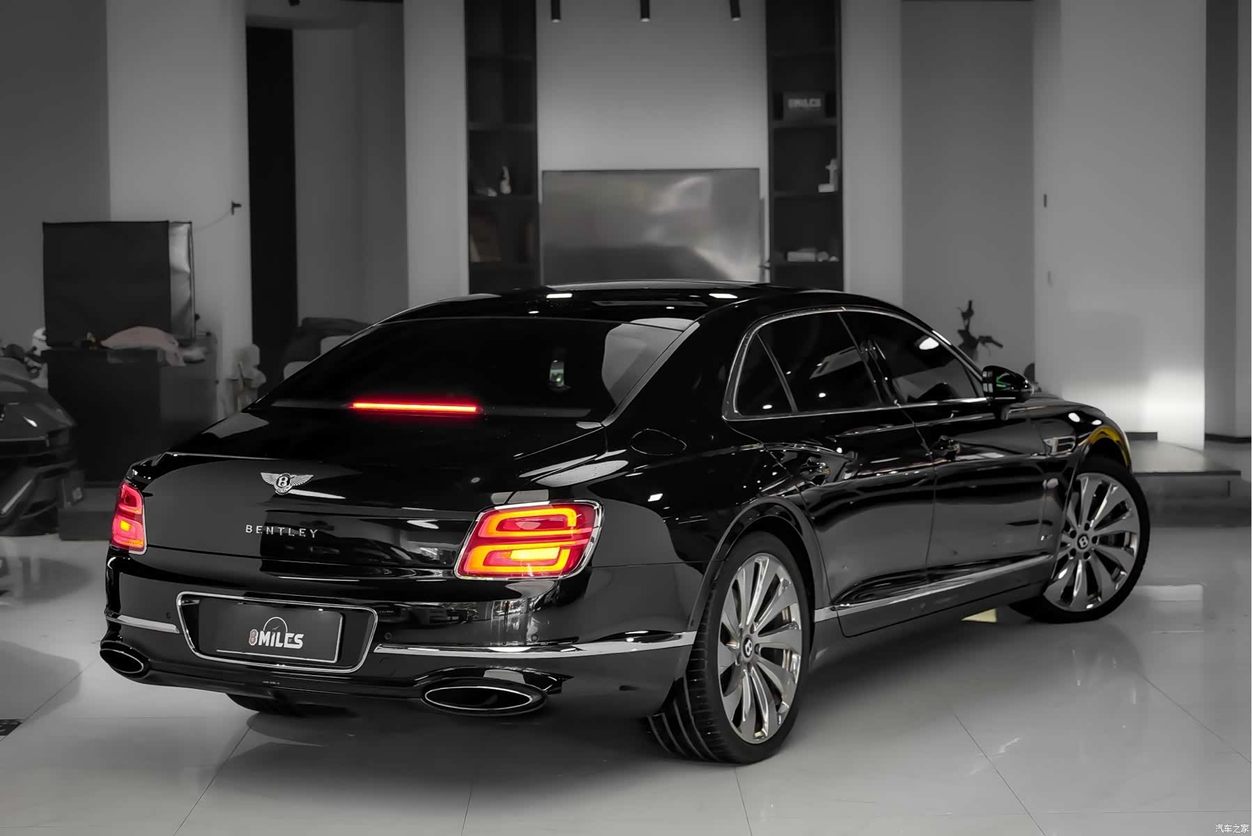 Bentley Flying Spur, 2021 6
