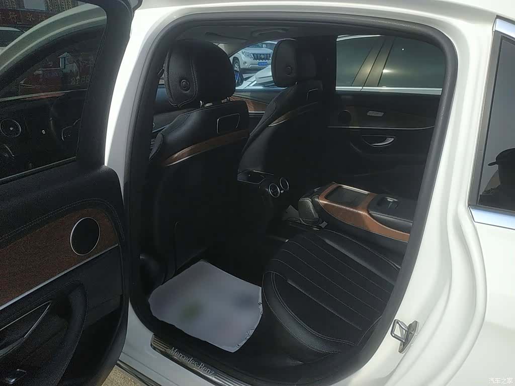 Mercedes-Benz E-Class, 2019 13