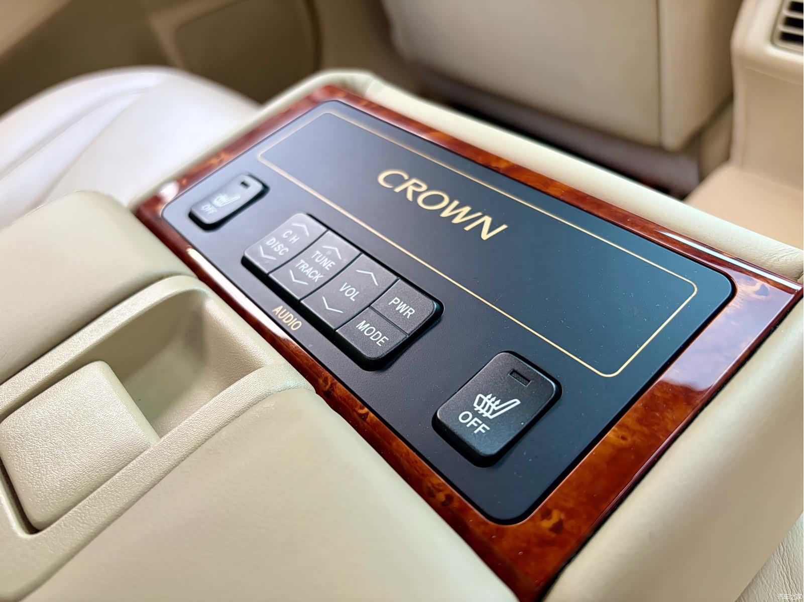 Toyota Crown, 2008 13