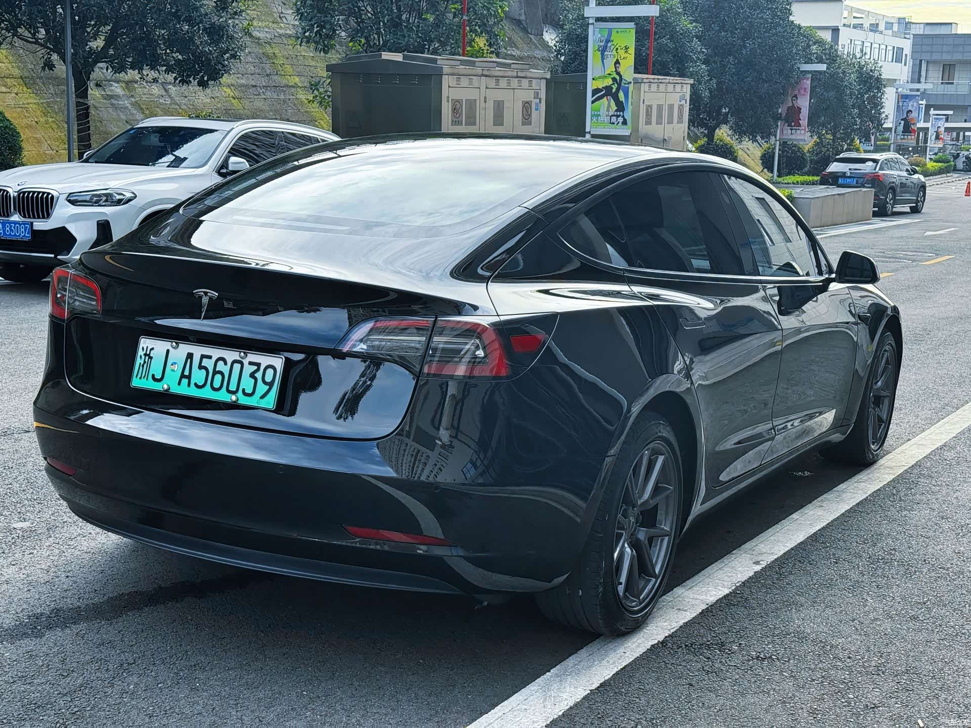 Tesla Model 3, 2021 все фото
