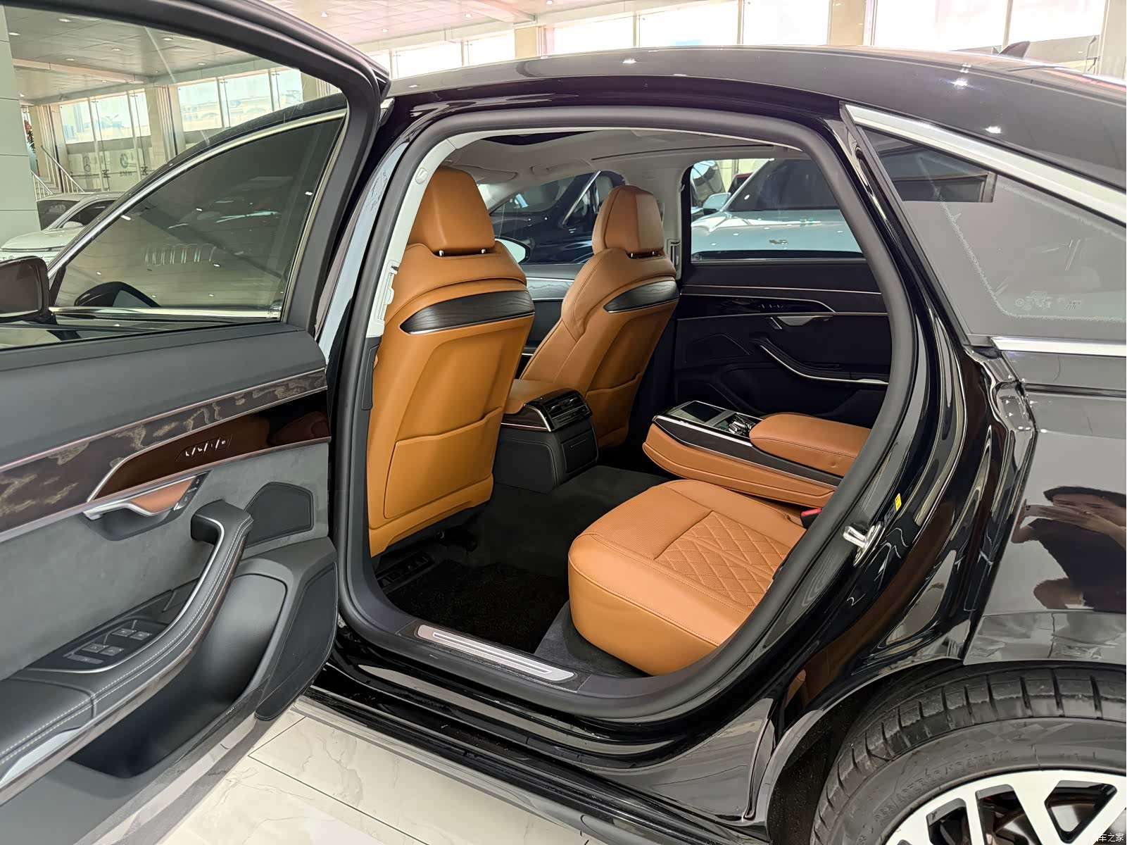 Audi A8L, 2023 8