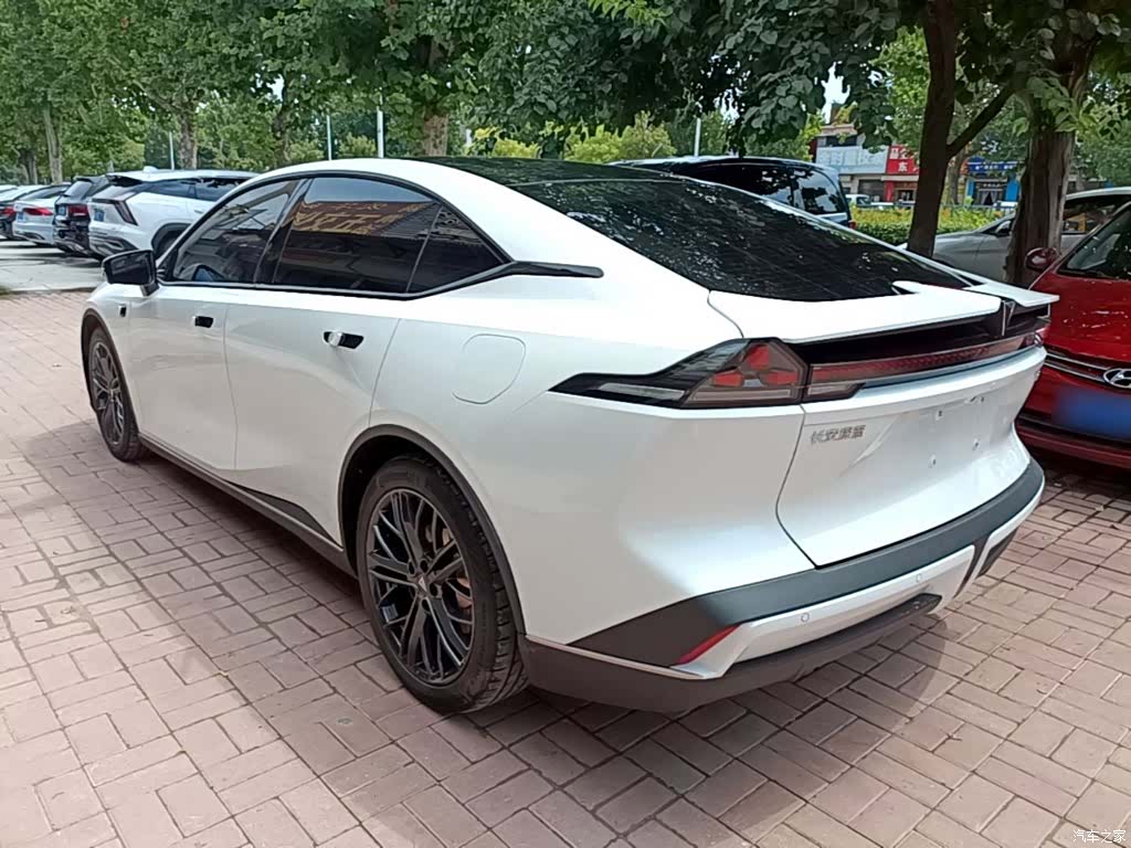 Deepal SL03, 2022 все фото