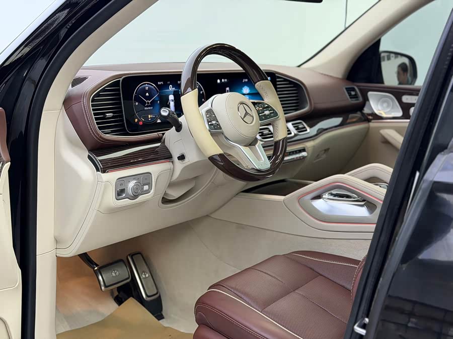 Mercedes-Benz Maybach GLS 2021, фото 3