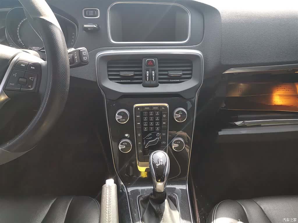 Volvo V40, 2018 9