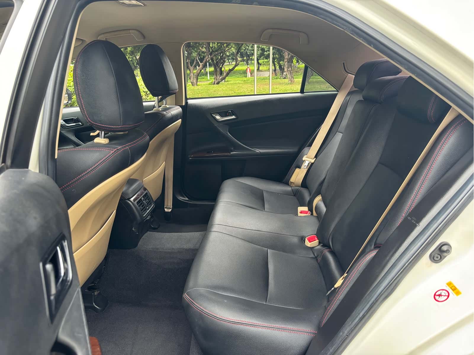 Toyota 2.5S, 2016 11