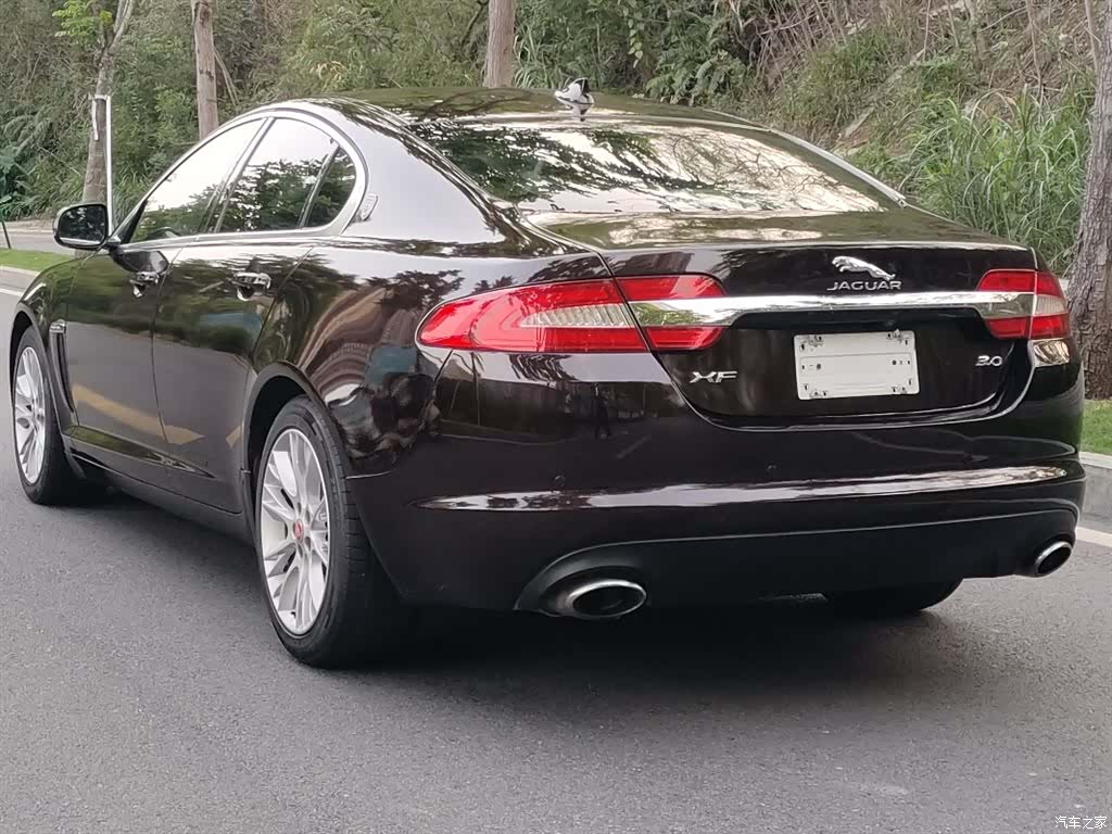 Jaguar XF, 2015 11