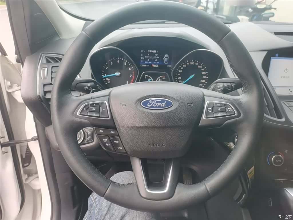Ford Kuga, 2017 11