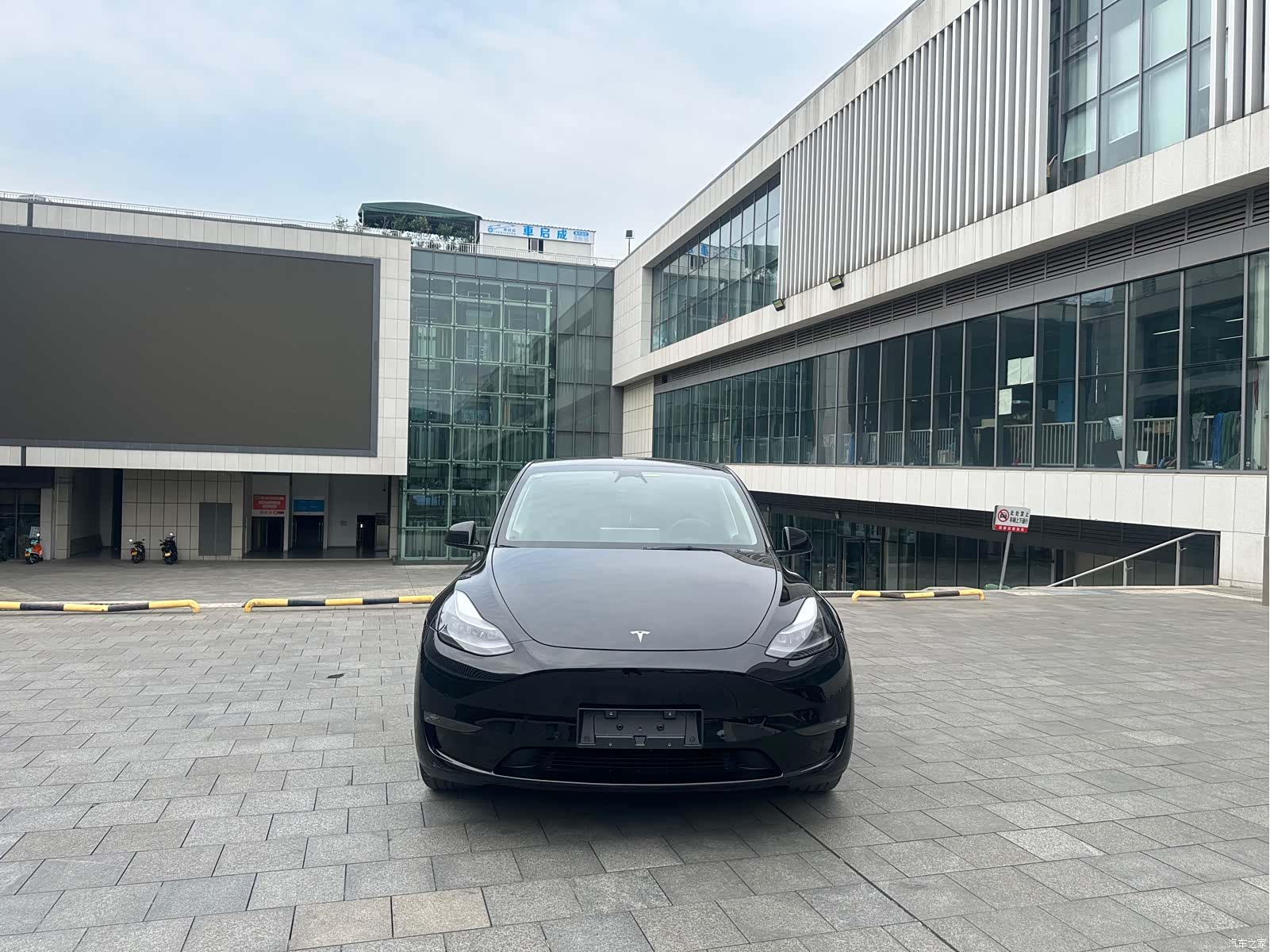 Tesla Model Y, 2024 2