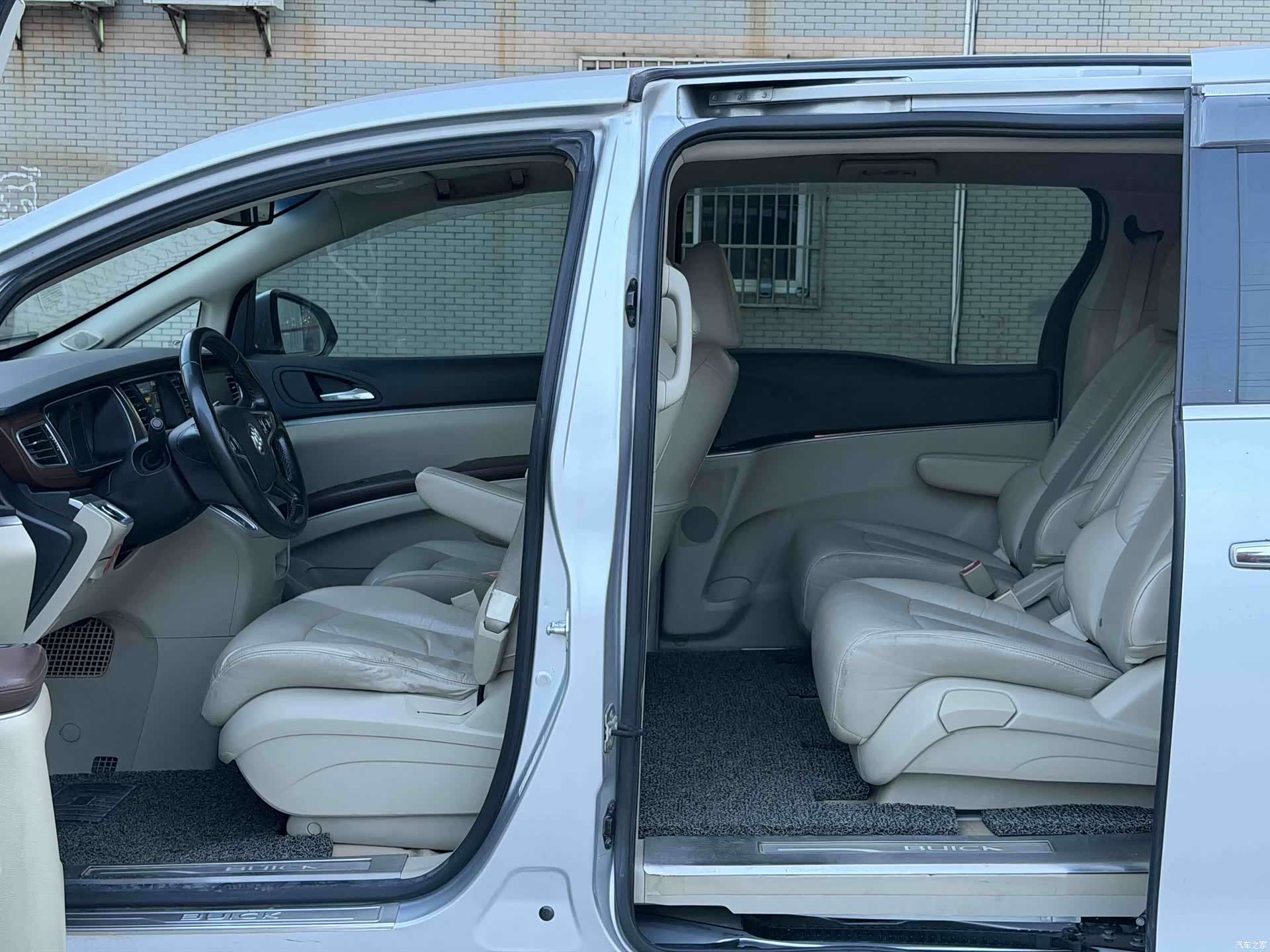 Buick GL8, 2017 все фото