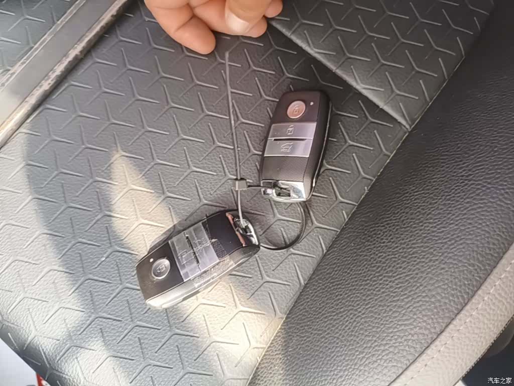Kia KX1, 2019 9