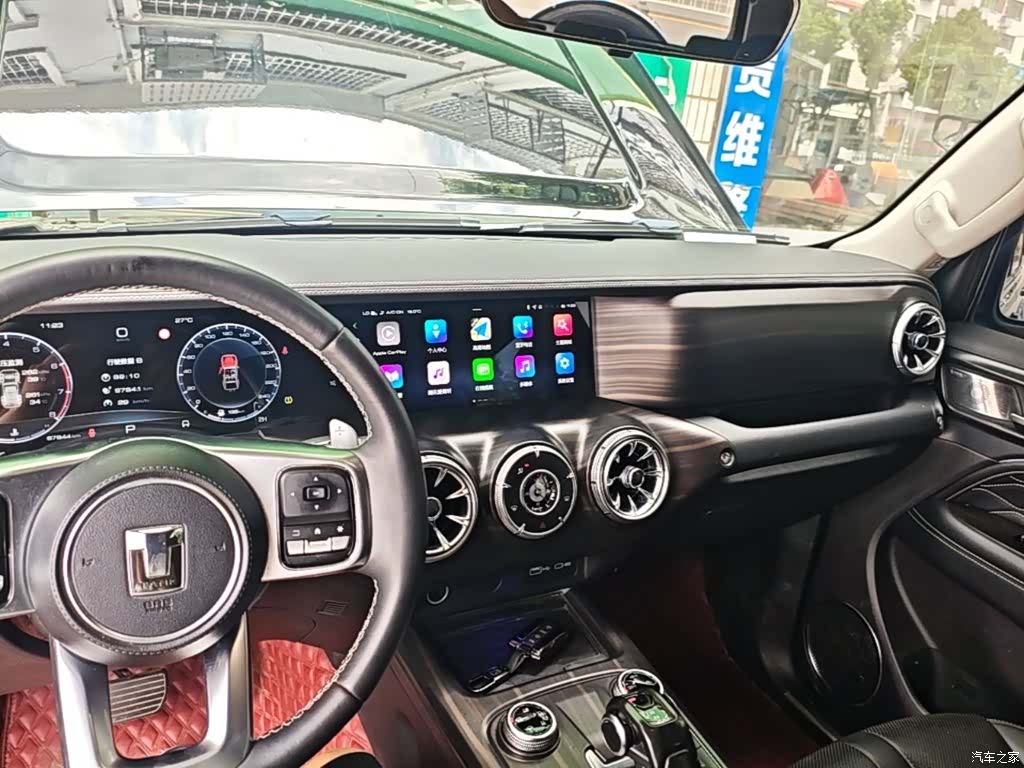 Tank 300, 2022 10
